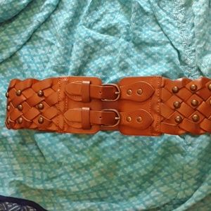 Buckle waist belt braided brown med. Studded